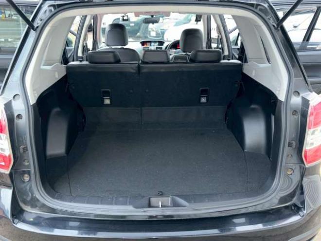 フォレスター2.0XT アイサイト 4WD　ターボ　パワステ　パワーウィンドウ　純正アルミ　ABS　キーレスエントリー　ETC　シートヒーター　社外エンジンスターター　パドルシフト　エアコン　電動シート　クルーズコントロール　盗難防止装置 2000