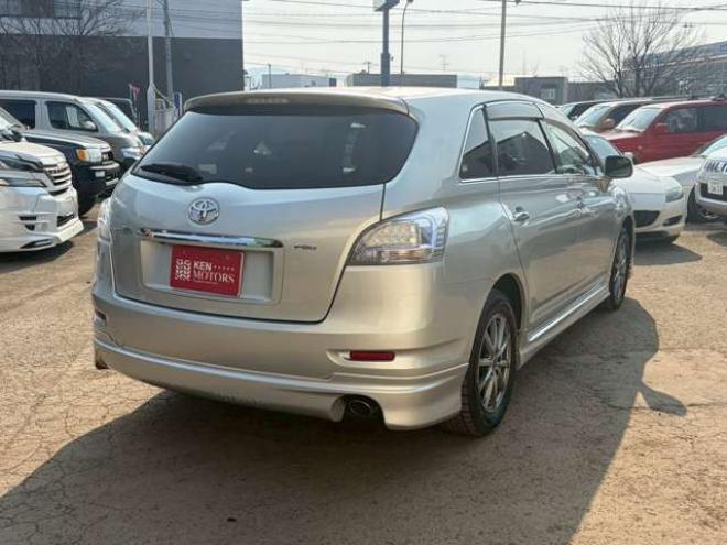 マークXジオ2.4 240G 4WD　6人乗り　3列シート　パワステ　パワーウィンドウ　純正ナビ　キーレスエントリー　ETC　バックカメラ　ABS　盗難防止装置　エアコン　電動シート　横滑り防止装置　アルミホイール 2400