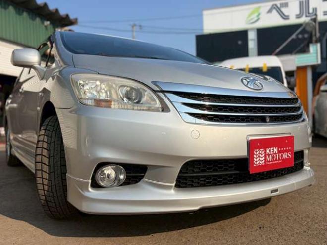 マークXジオ2.4 240G 4WD　6人乗り　3列シート　パワステ　パワーウィンドウ　純正ナビ　キーレスエントリー　ETC　バックカメラ　ABS　盗難防止装置　エアコン　電動シート　横滑り防止装置　アルミホイール 2400