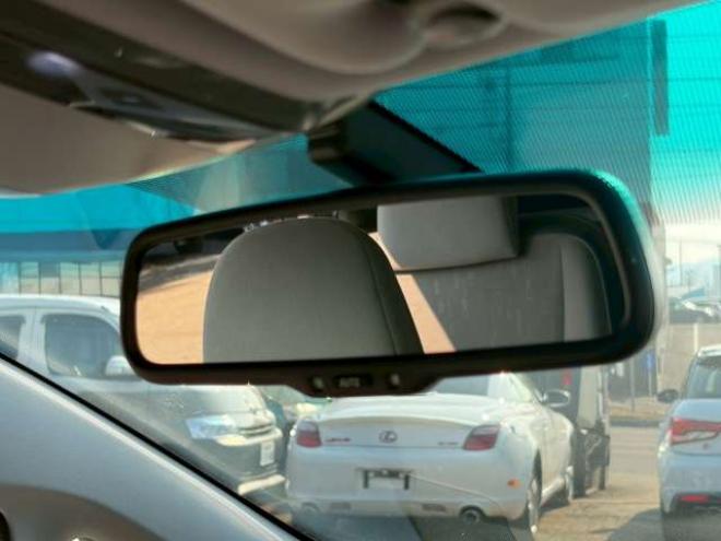 マークXジオ2.4 240G 4WD　6人乗り　3列シート　パワステ　パワーウィンドウ　純正ナビ　キーレスエントリー　ETC　バックカメラ　ABS　盗難防止装置　エアコン　電動シート　横滑り防止装置　アルミホイール 2400