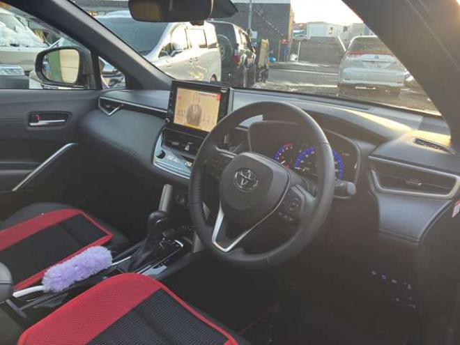 カローラクロス1.8 ハイブリッド Z E-Four 4WD　モデリスタエアロ　電動シート　電動リアゲート　バックカメラ　ETC　フルセグTV　パワステ　パワーウィンドウ　ABS　クルーズコントロール　アルミホイール　盗難防止装置　横滑り防止装置　ルーフレール 1800