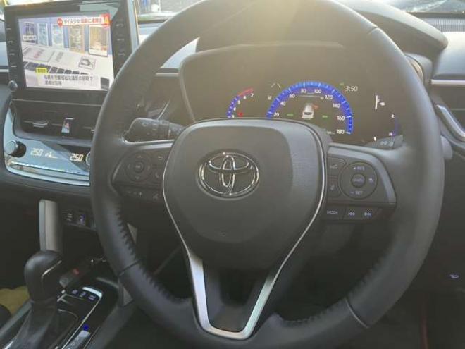 カローラクロス1.8 ハイブリッド Z E-Four 4WD　モデリスタエアロ　電動シート　電動リアゲート　バックカメラ　ETC　フルセグTV　パワステ　パワーウィンドウ　ABS　クルーズコントロール　アルミホイール　盗難防止装置　横滑り防止装置　ルーフレール 1800