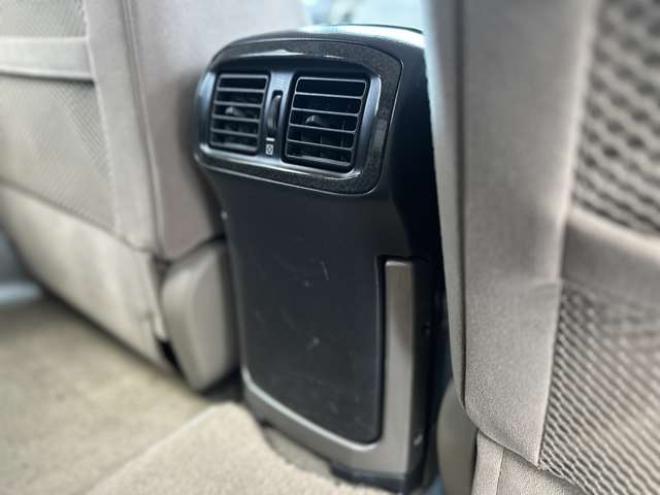 ハイラックスサーフ2.7 SSR-G 4WD　禁煙車　パワステ　パワーウィンドウ　ETC　社外ナビ　バックカメラ　キーレスエントリー　リフトアップ　エンジンスターター　寒冷地仕様　ABS　エアコン　盗難防止装置　社外アルミホイール 2700