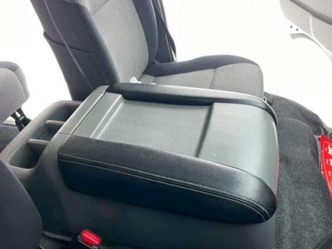 キャラバンNV350 2.5 プレミアムGX ロングボディ ディーゼルターボ 4WD　ベッドキット　スマートキー　キーレスエントリー　パワステ　パワーウィンドウ　ABS　ETC　エアコン　盗難防止装置　両側スライドドア 2500