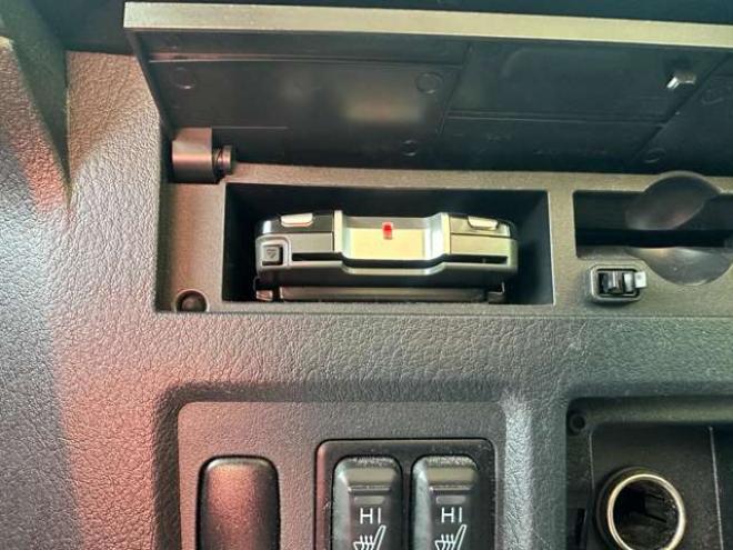 パジェロ3.2 ロング エクシード ディーゼルターボ 4WD　クルーズコントロール　パワステ　パワーウィンドウ　ABS　純正ナビ　バックカメラ　横滑り防止装置　盗難防止装置　純正アルミホイール 3200