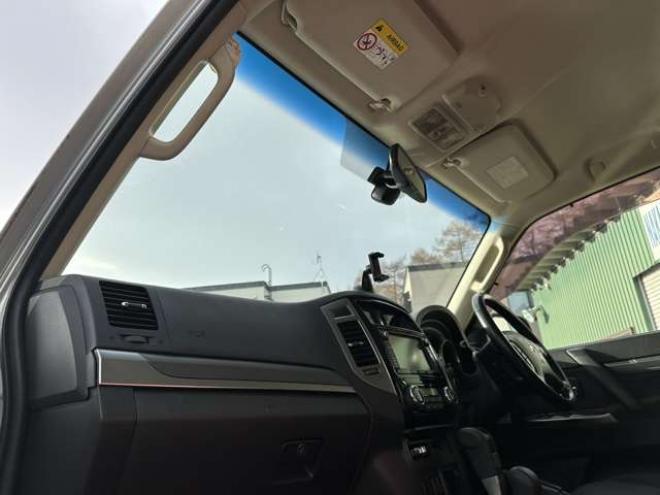 パジェロ3.2 ロング エクシード ディーゼルターボ 4WD　クルーズコントロール　パワステ　パワーウィンドウ　ABS　純正ナビ　バックカメラ　横滑り防止装置　盗難防止装置　純正アルミホイール 3200