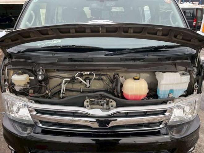 ハイエース2.7 GL ロング ミドルルーフ 4WD　10人乗り　パワステ　パワーウィンドウ　エアコン　社外ナビ　後席モニター　キーレスエントリー　片側スライドドア　盗難防止装置　フロントモデリスタ 2700