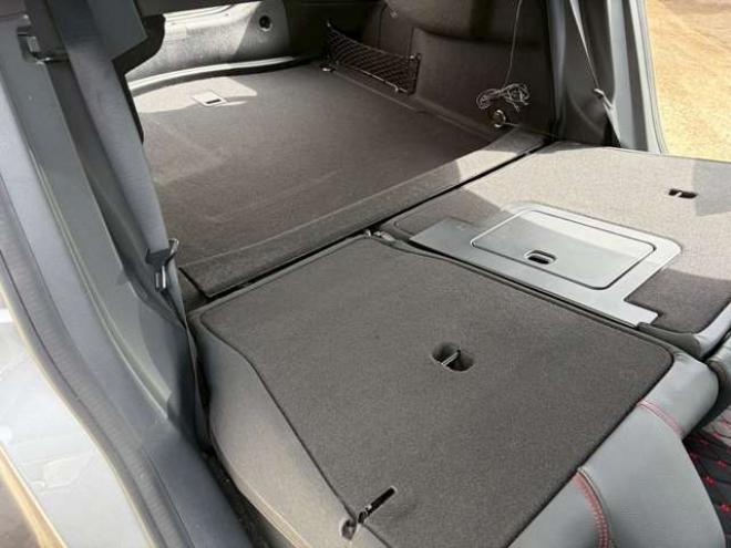 ベンツCLAクラス CLA250 4マチック 4WD　ナビ　バックカメラ　ETC　キーレスエントリー　シートヒーター　エアコン　クルーズコントロール　ABS　盗難防止装置　パワステ　パワーウィンドウ　横滑防止装置　パーキングアシスト　アイドリングストップ 正規輸入車 2000