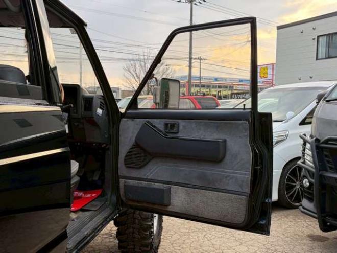 サファリ4.2 エクストラ標準ルーフグランロード ディーゼル 4WD　リフトアップ　パワステ　パワーウィンドウ　社外グリル　全塗装済　リアヒーター　デフロック　社外キーレス 4200