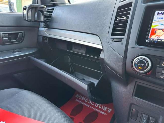 パジェロ3.2 ロング GR ディーゼルターボ 4WD　リフトアップ(ジャオス)　パワステ　パワーウィンドウ　社外ナビ　バックカメラ　純正アルミホイール　ETC　シートヒーター　3列シート　横滑り防止装置　盗難防止装置　ABS　キーレスエントリー 3200