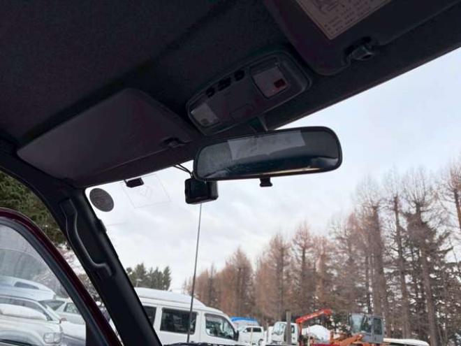 ハイラックスサーフ3.0 SSR-G ワイドボデー ディーゼルターボ 4WD　レカロシート　社外ハンドル　社外ナビ　地デジ　ETC　2バッテリー　バンパーガード　パワステ　パワーウィンドウ　純正アルミホイール　クルーズコントロール　寒冷地仕様 3000