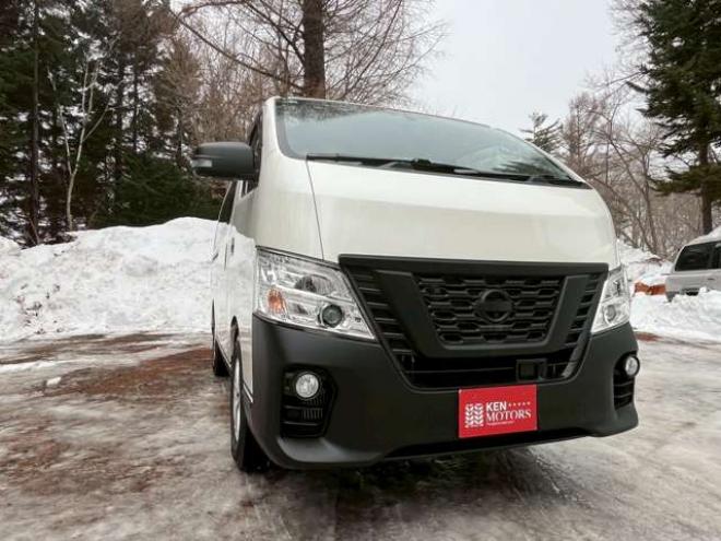 キャラバンNV350 2.5 プレミアムGX ロングボディ ディーゼルターボ 4WD　エンジンスターター　社外11インチナビ　バックカメラ　ETC　ワンオーナー　左側電動スライドドア　社外アルミ　パワーウィンドウ　パワステ　後席モニター　ABS　キーレスエントリー　衝突被害軽減ブレーキ 2500