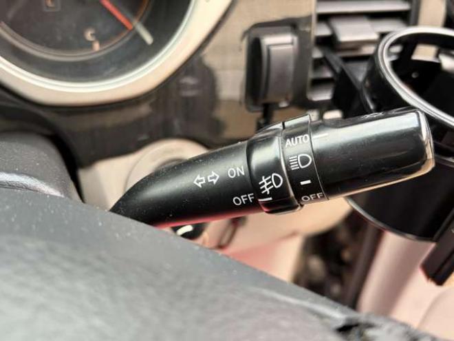 ハイラックスサーフ2.7 SSR-X リミテッド 4WD　社外アルミホイール　リフトアップ　社外ナビ　バックカメラ　ETC　寒冷地仕様　ABS　キーレスエントリー　パワステ　パワーウィンドウ　盗難防止装置　エアコン　ルーフレール 2700