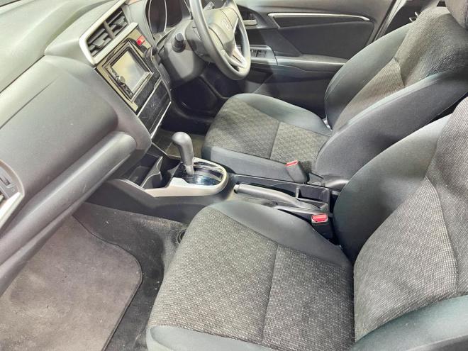 フィット13G Fパッケージ 4WD 5年保証 スマキー ナビ ETC 自社認証工場 車検整備2年付 修復歴無 寒冷地仕様 禁煙