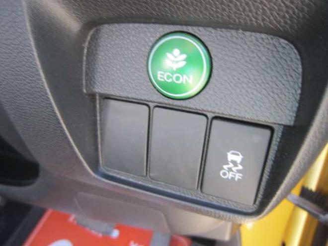 N-ONEツアラー Lパッケージ 4WD　道外仕入れ 社外15インチブロンズAW BIuetooth ナビ&TV スマートキー Pスタート HID クルーズコントロール ドアバイザー 記録簿 スタッドレス+ホイール積込み 1年間走行無制限保証付 660