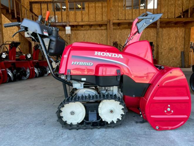 除雪機ホンダ　HSS1170i！ハイブリッド！