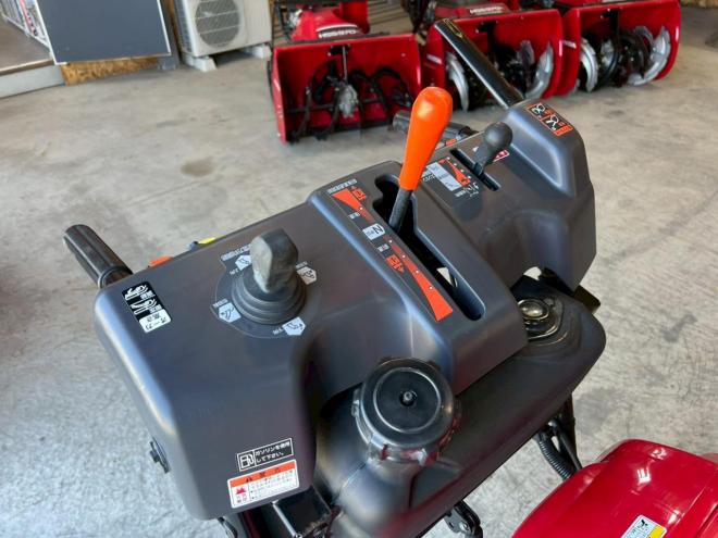 除雪機ホンダ　HSS1170i！ハイブリッド！