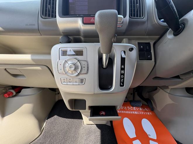 エブリィEVERY WAGON 4WD PZ -SP寒冷地仕様　両パワースライド　オートステップ　ブレーキアシスト　ＶＳＣ　エンスタ　HID フルセグナビ　リアヒーター　ETC　バイザー　フォグランプ　エンジンオイル交換 ATF交換　全磨き済み　スタットレス付 4WD 660 5Dr