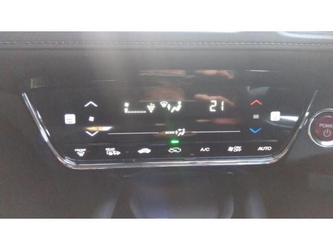 ヴェゼルハイブリッドＸ　4WD 4WD 1500 5Dr