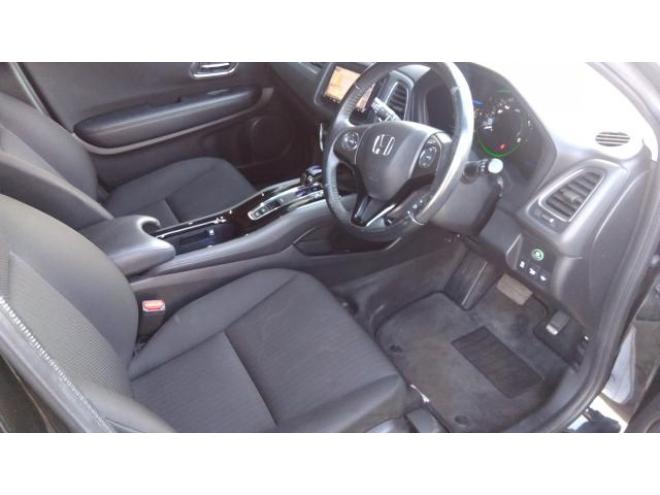 ヴェゼルハイブリッドＸ　4WD 4WD 1500 5Dr