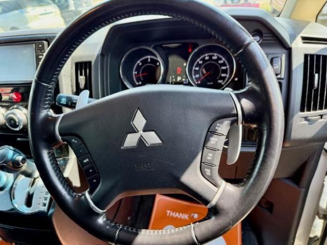 デリカＤ５　2.2DT Dパワーパッケージ 4WD 4WD 2200 5Dr