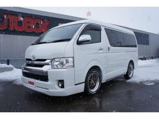 ハイエース2.7 GL ロング ミドルルーフ 4WD　ワンオーナー　ケンウッド9インチナビTV　Bカメラ　フリップダウンモニター　ワークエクストラップ17インチAW　415コブラフロントスポイラー　ベッドキット　LEDヘッドライト　スマキー　AC100V 2700