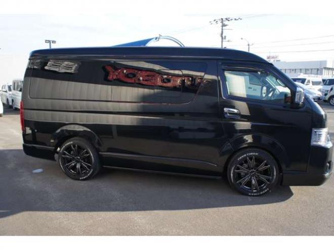 ハイエース2.7 GL ロング ミドルルーフ 4WD　IFUU製　IF-WB8　10人乗り対面ラウンジベッド仕様　415COBRAクリーンルック3フロントスポイラー&バッドラッカー毒牙18インチAW　イクリプス製10.1インチフローティングナヒ　純正EGスターター 2700