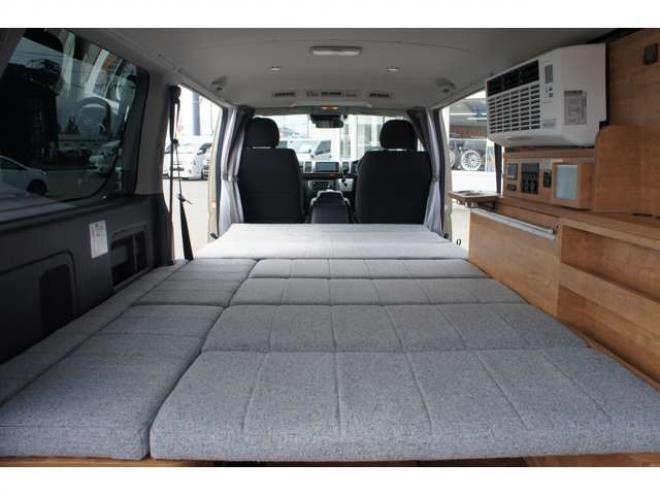 ハイエースバン2.8 スーパーGL ロング ディーゼルターボ 4WD　キャンパー鹿児島製　CKワイルダー　車中泊仕様　REVOシート　室内用エアコン　ベバストFFヒーター　走行充電　サブバッテリー　外部電源　オリジナルベッド　電動開閉バックドア　415SAFARI丸目キット 2800