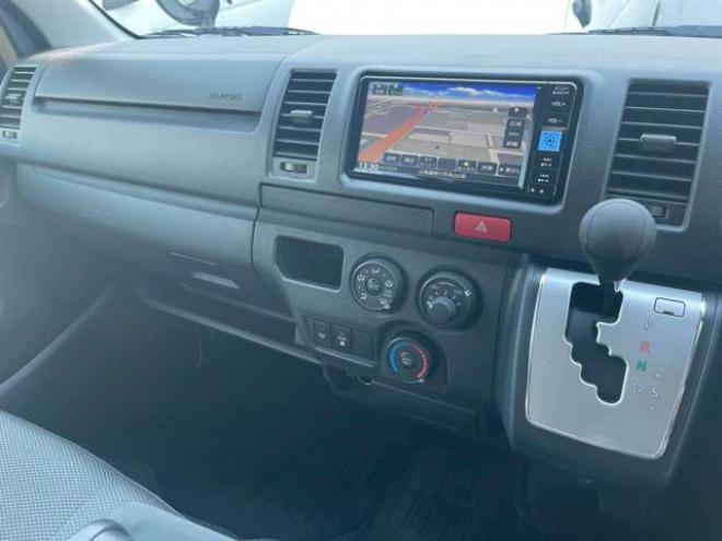 ハイエースバン2.8 DX ロング ディーゼルターボ 4WD　4WD　トヨタセーフティーセンス　寒冷地仕様　フロントリアヒーター　両側スライドドア 2800