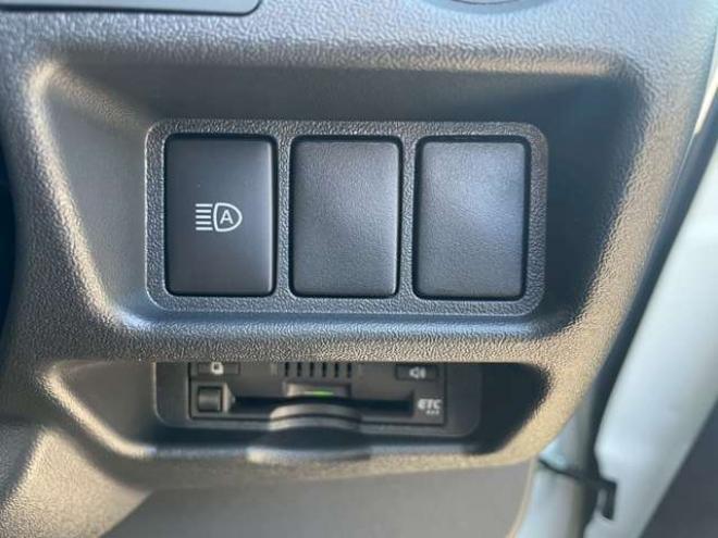 ハイエースバン2.8 DX ロング ディーゼルターボ 4WD　4WD　トヨタセーフティーセンス　寒冷地仕様　フロントリアヒーター　両側スライドドア 2800