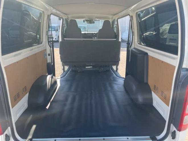 ハイエースバン2.8 DX ロング ディーゼルターボ 4WD　4WD　トヨタセーフティーセンス　寒冷地仕様　フロントリアヒーター　両側スライドドア 2800