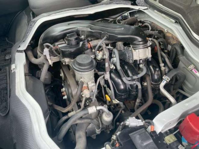 ハイエースコミューター 2.7 DX 4WD　4WD　2ナンバー　社内置き去り防止装置　純正ナビ　ドラレコ　パワースライド　全方位カメラ　寒冷地仕様 2700