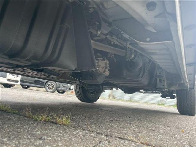 ハイエースバン2.8 中温冷凍バン ロング ディーゼルターボ 4WD　 2800