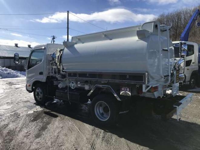 デュトロタンクローリー 2DG-XZU685M 新明和工業　 4WD 4000