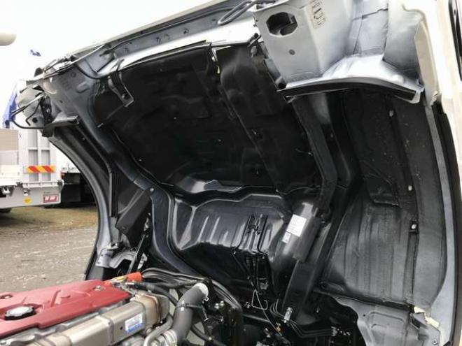 デュトロタンクローリー 2DG-XZU685M 新明和工業　 4WD 4000