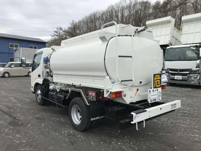 デュトロタンクローリー 2DG-XZU685M 新明和工業　 4WD 4000