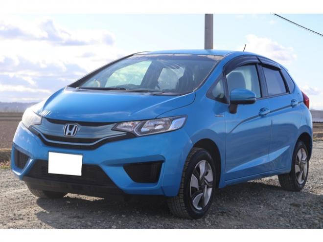 フィット1.5 ハイブリッド Fパッケージ 4WD　R9/3　バックカメラ　ドラレコ　自社　ローンカノウ 1500
