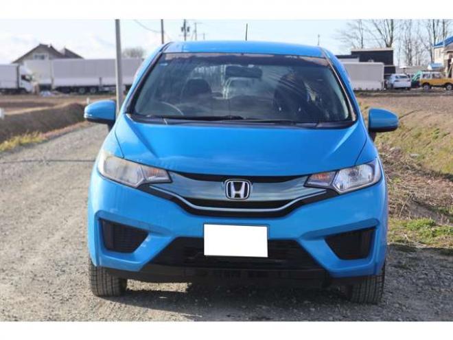 フィット1.5 ハイブリッド Fパッケージ 4WD　R9/3　バックカメラ　ドラレコ　自社　ローンカノウ 1500