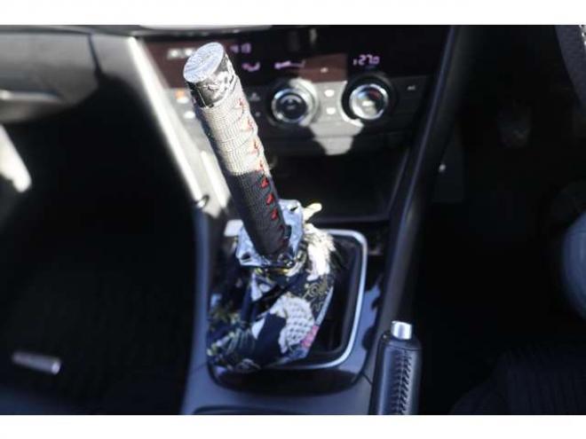 アテンザワゴン2.2 XD ディーゼルターボ　検二年　フルセグ　バックカメラ　クルコン　MT6速　自社　ローンカノウ 2WD 2200