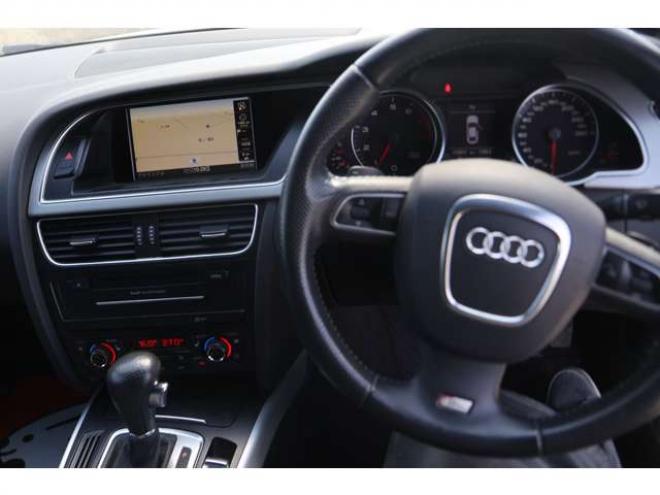 アウディA5スポーツバック 2.0 TFSI クワトロ Sラインパッケージ 4WD　検二年　パドルシフト　自社　ローンカノウ 正規輸入車 2000