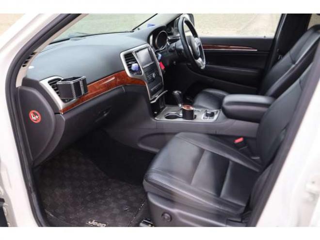 グランドチェロキーリミテッド 4WD　検9/9　バックカメラ 正規輸入車 3600