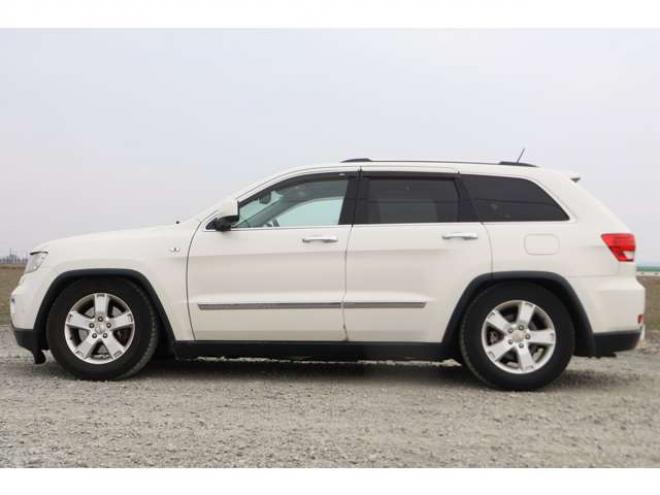 グランドチェロキーリミテッド 4WD　検9/9　バックカメラ 正規輸入車 3600
