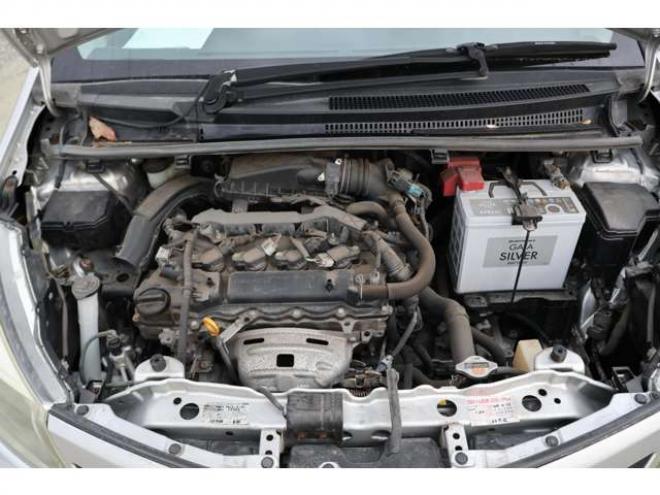 ヴィッツ1.3 F 4WD　検2年　自社　ローンカノウ 1300