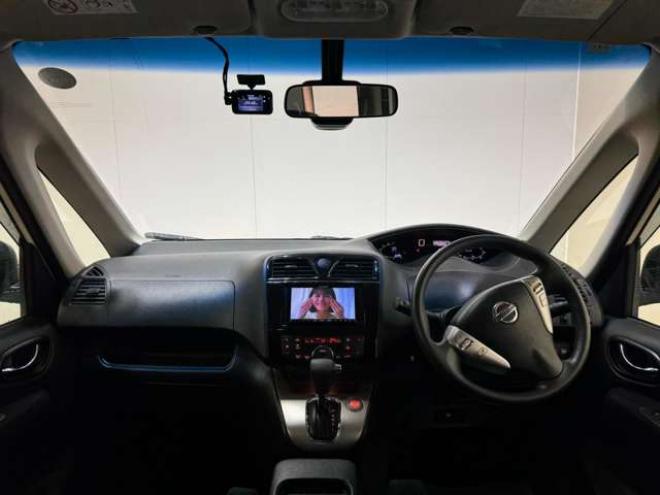セレナ2.0 ハイウェイスター 4WD　ナビ　TV　Bluetooth　Bカメラ　Pスライド　エマージェンシーB 2000
