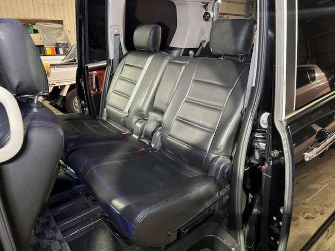 セレナ2.0 ライダー ブラックライン 4WD　新規車検整備付・Bluetooth対応社外ナビ・バックモニター・両側パワースライドドア・純正エンジンスターター・スマートキー・LEDテール 2000