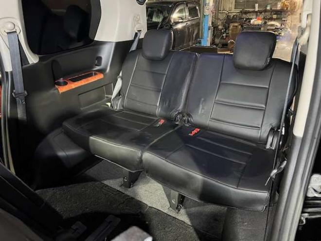 セレナ2.0 ライダー ブラックライン 4WD　新規車検整備付・Bluetooth対応社外ナビ・バックモニター・両側パワースライドドア・純正エンジンスターター・スマートキー・LEDテール 2000