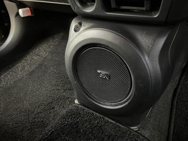 bBＺキラメキ　禁煙車　純正１５インチＡＷ＋新品夏タイヤ　社外ＡＷ＋スタッドレスタイヤ付　オーバーヘッドコンソール　ベンチシート　純正ナビ　地デジ　ＤＶＤ再生　Ｂｌｕｅｔｏｏｔｈオーディオ　バックカメラ　ＥＴＣ 4WD 1300 5Dr