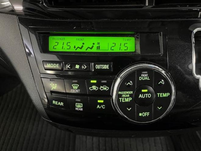 エスティマアエラス　プレミアムエディション　本州仕入　寒冷地仕様　禁煙車　パワーバックドア　両側パワースライドドア　純正ブラックハーフレザーシート　純正１８インチＡＷ　社外１８ＡＷ＋スタッドレスタイヤ付　前後コーナーセンサー　フロントガラス熱線 4WD 2400 5Dr
