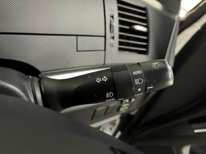 エスティマアエラス　プレミアムエディション　本州仕入　寒冷地仕様　禁煙車　パワーバックドア　両側パワースライドドア　純正ブラックハーフレザーシート　純正１８インチＡＷ　社外１８ＡＷ＋スタッドレスタイヤ付　前後コーナーセンサー　フロントガラス熱線 4WD 2400 5Dr