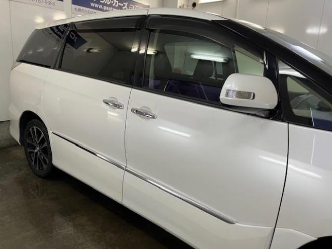 エスティマアエラス　プレミアムエディション　本州仕入　寒冷地仕様　禁煙車　パワーバックドア　両側パワースライドドア　純正ブラックハーフレザーシート　純正１８インチＡＷ　社外１８ＡＷ＋スタッドレスタイヤ付　前後コーナーセンサー　フロントガラス熱線 4WD 2400 5Dr